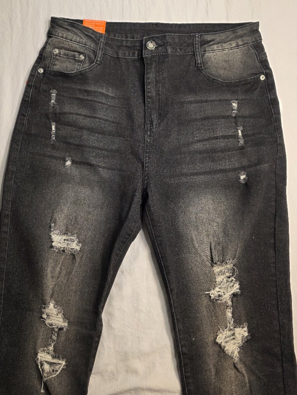 18R NWT Women's Distressed Black Denim Skinny Jeans